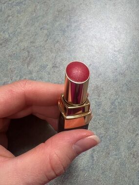 CHANEL Rouge Coco Flash Lipstick 148 never used without a box with a clear lid